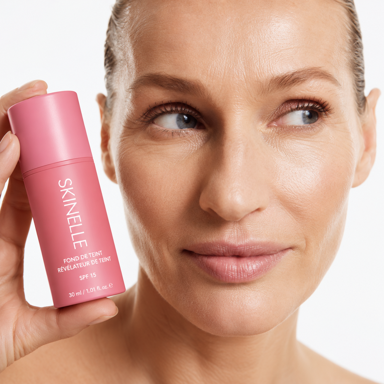 SKINELLE – Fond de Teint Révélateur de Teint SPF 15